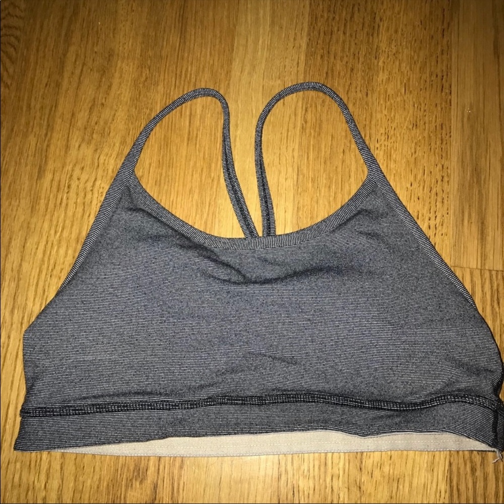 Lululemon Athletica Power Y Sports Bra in size 4!